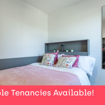 Premium En Suite - Image 1